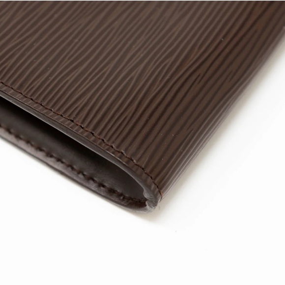 Louis Vuitton Epi Pochette Accesoires - Picture 7 of 12